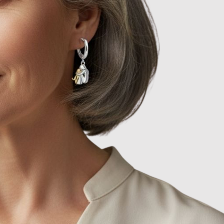 Elisa – Náušnice s ikonickým motivem dívky a psa (kruhový uzávěr)