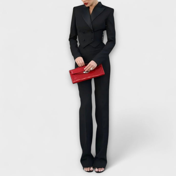 Noa - Krátký blazer bez zad s černými perlami