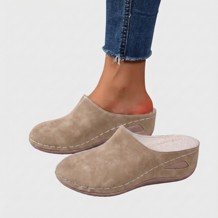 Ortopedické pantofle s každodenním pohodlím a nadčasovým stylem