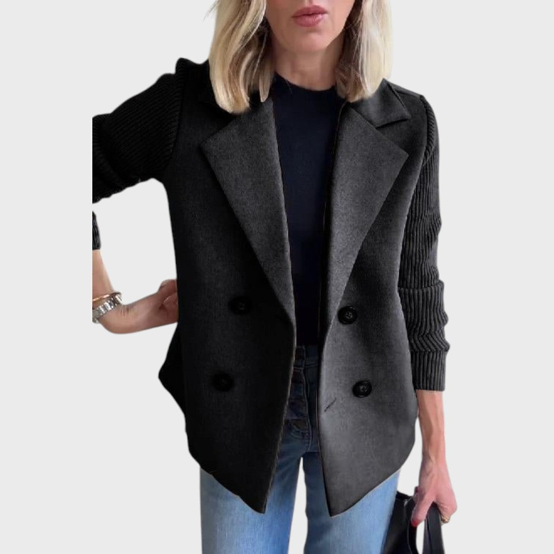 Emma – Elegantní blazer s úpletem na rukávech