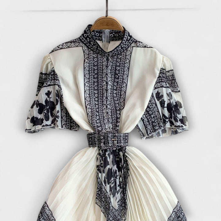 Delilah - Šaty inspirované vintage stylem