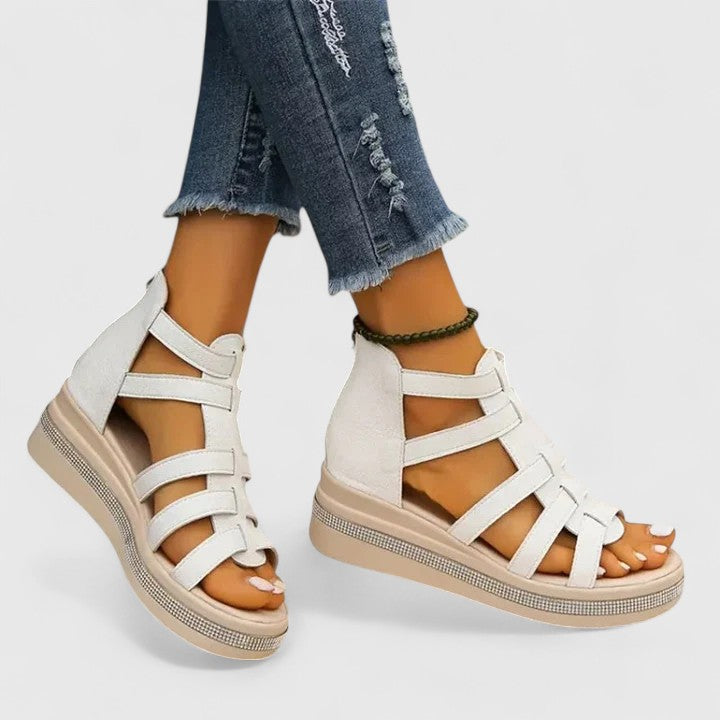 Kendall | Ortopedické sandály se strass kamínky